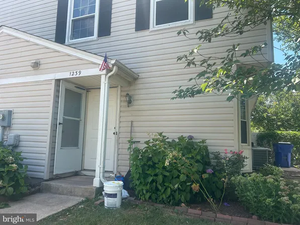 1239 Danielle Dr #1239D, Frederick, MD 21703