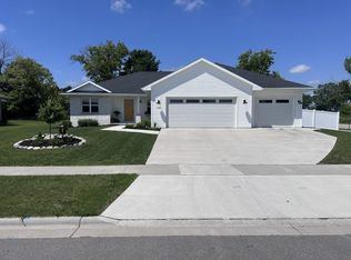 1757 Alfred Way, Green Bay, WI 54313