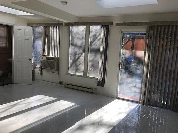 3rd image of 1426 Waters Edge Dr