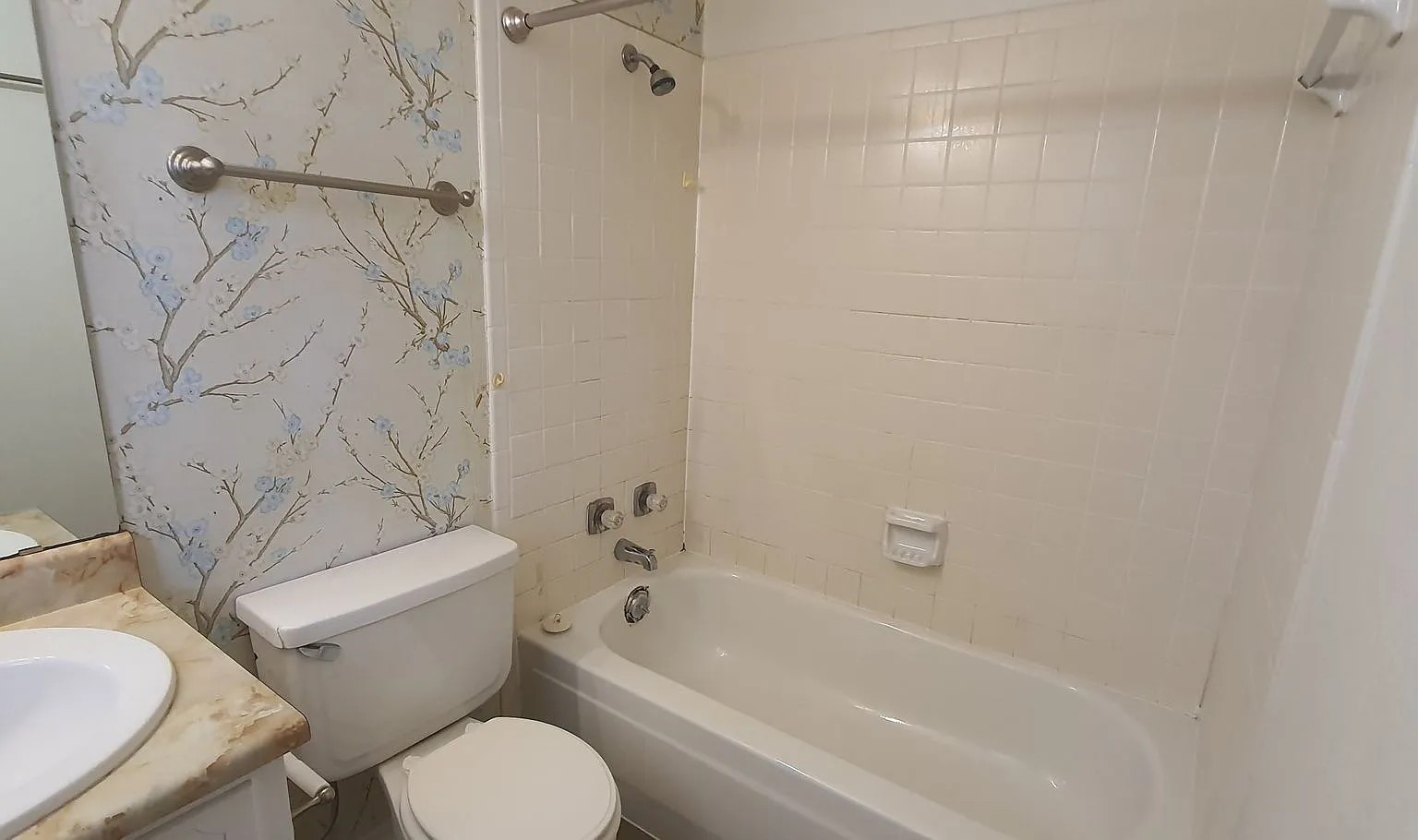 Spacious 4 Bed, 2 Bath Home Available Soon! — Photo 4
