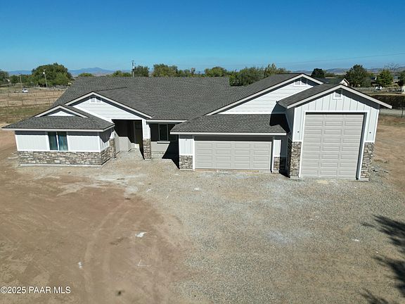 2nd image of 764 W Road 1 N