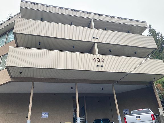 2nd image of 432 SW Ambaum Blvd Unit 3