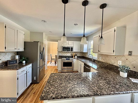 3rd image of 12816 New Parkland Dr
