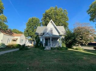 533 N Logan St, Lincoln, IL 62656