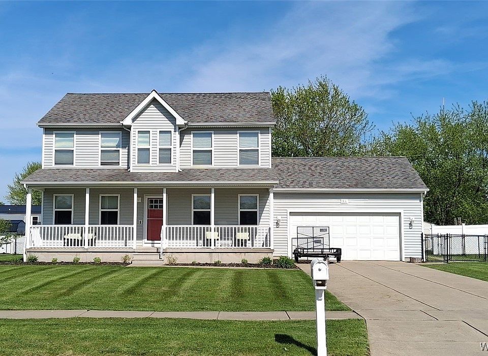 1st image of 93 Park Ln