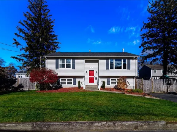 41 Dayton Ave, Warwick, RI 02889
