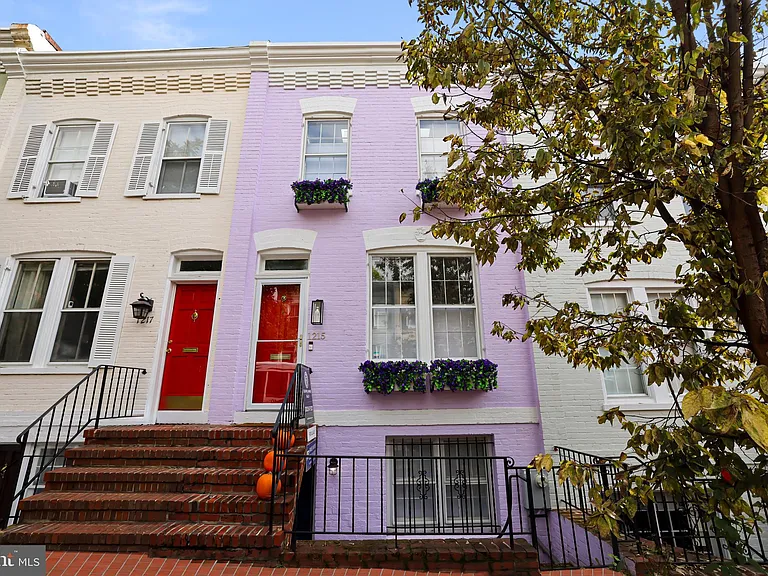 1215 33rd St NW — Photo 4