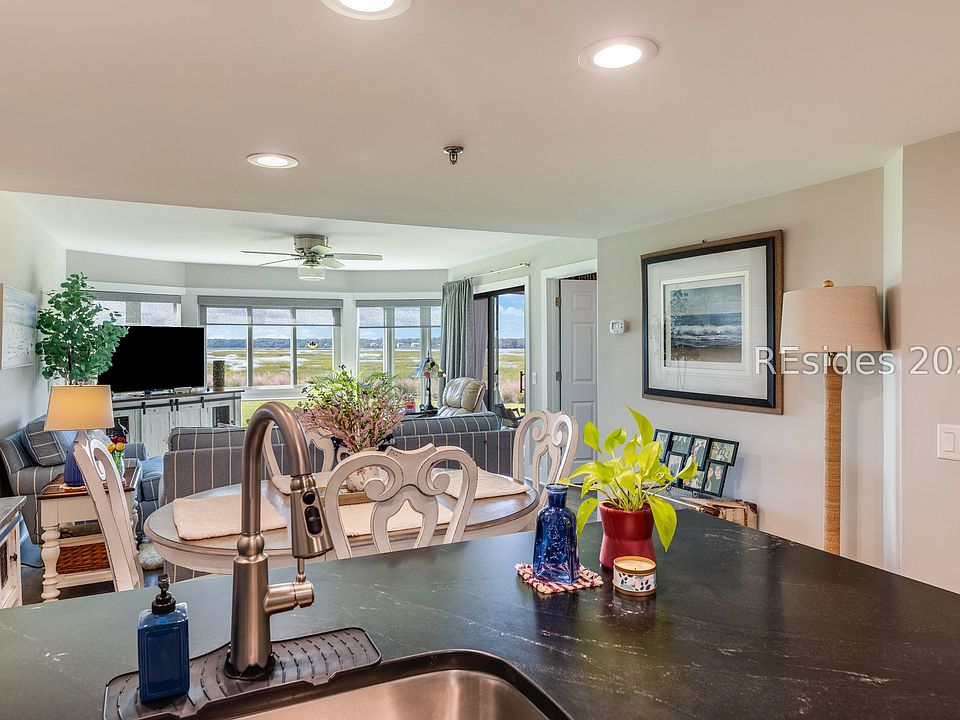 1st image of 5 Newport Dr APT 2105