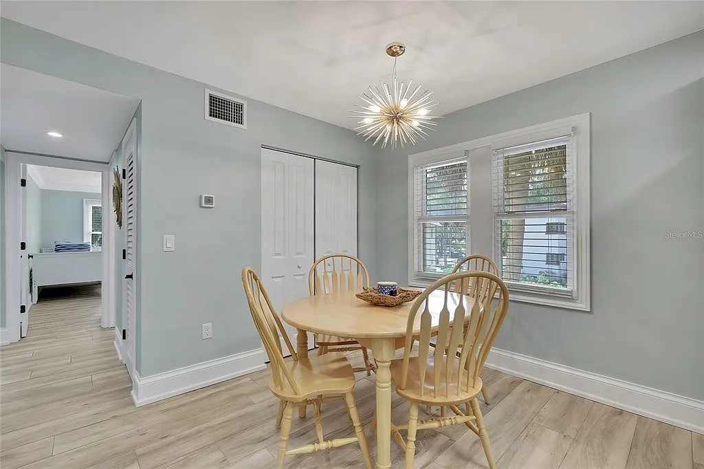 2 bed, 2.0 bath, 1060 sqft, $3,000 — Photo 3
