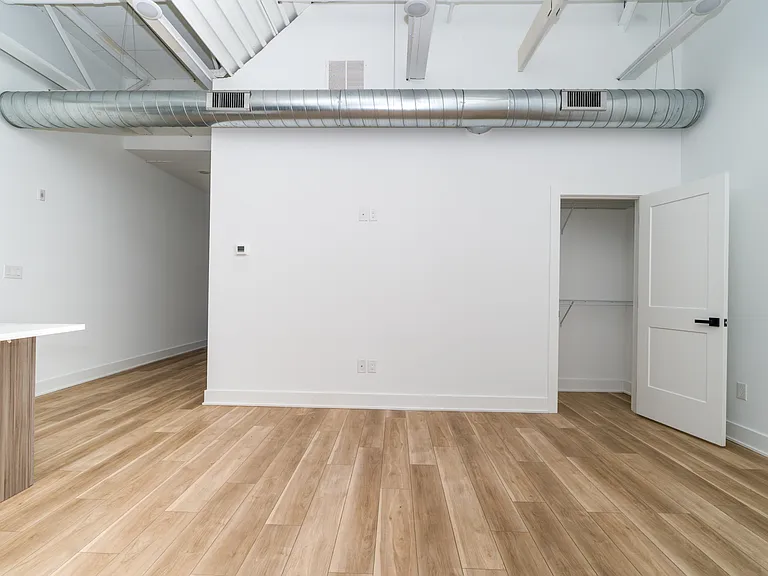 2700 E Auburn St #G203 — Photo 6
