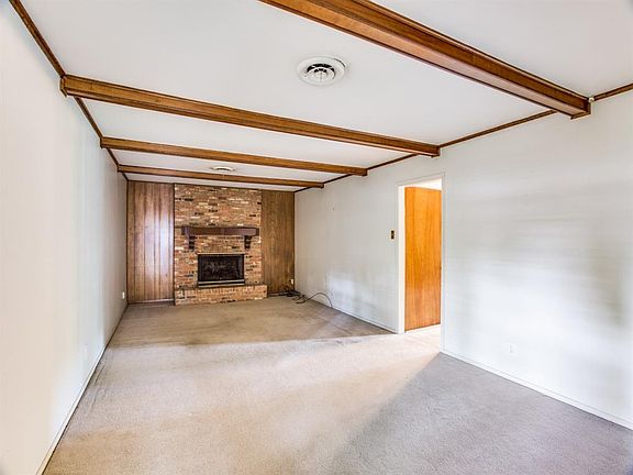 2nd image of 8951 Rosecliff Dr