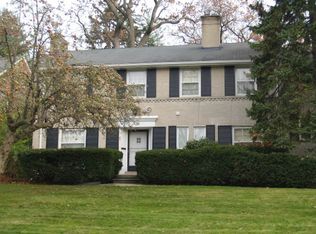 26376 Huntington Rd, Huntington Woods, MI 48070