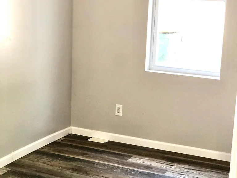 560 Brace Ave #1 — Photo 8