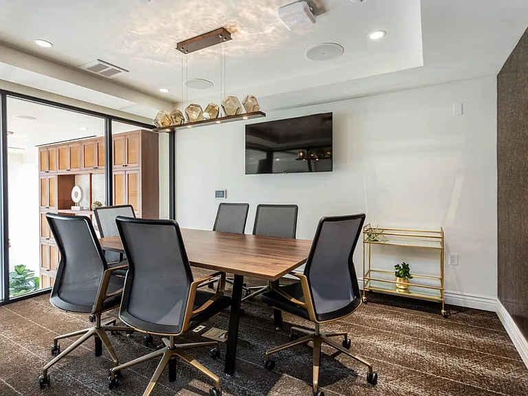 Prado West — Photo 40