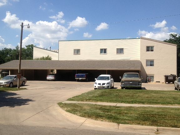 2nd image of 2500 S 10th St #16