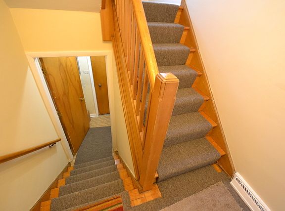 2nd image of 5716 N St Louis Ave APT 2