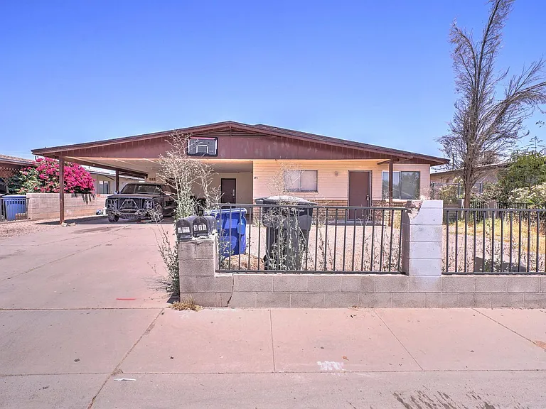 371 N Williams St — Photo 2