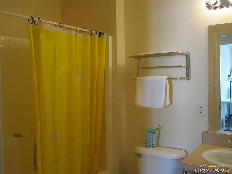 2806 Barclay Way — Photo 9