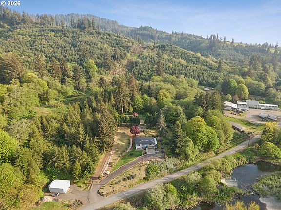 4th image of 17955 Evergreen Dr