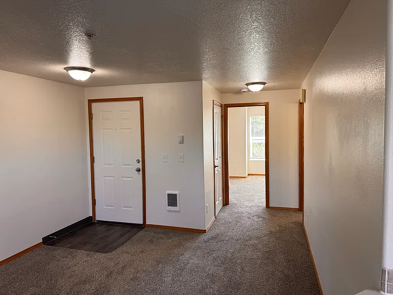 Loganberry Commons — Photo 10