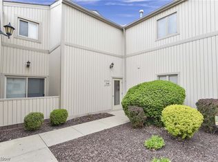 2541 Kimberly Ln, Westlake, OH 44145