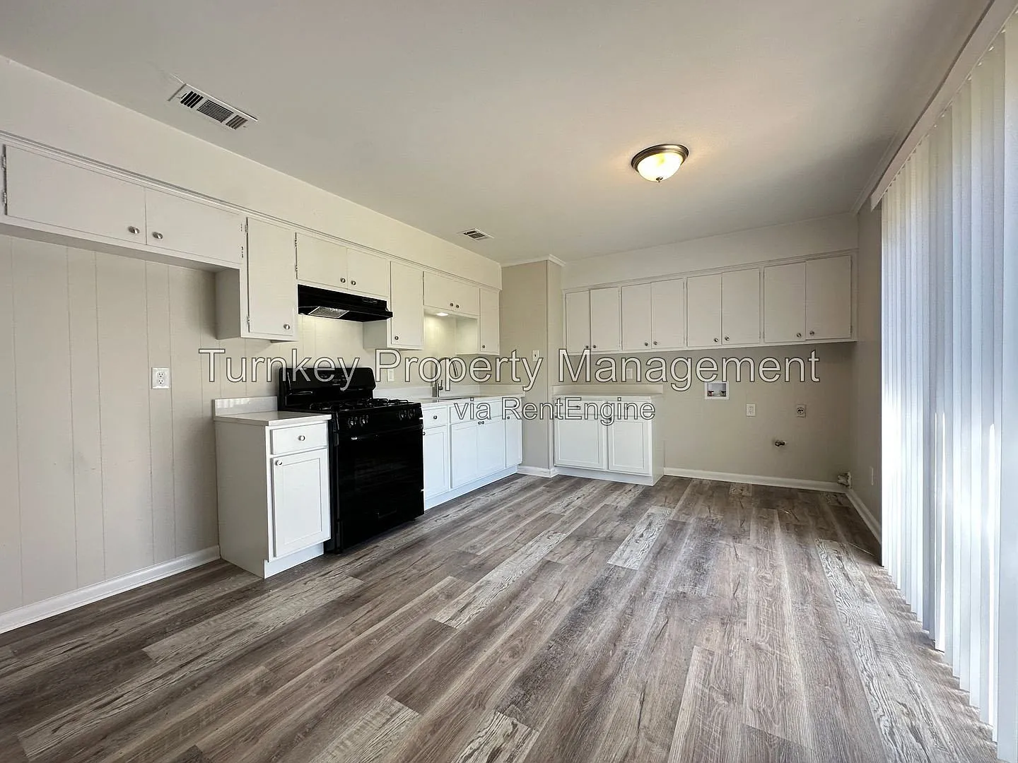 3 bed, 1.5 bath, 1073 sqft, $1,150 — Photo 2