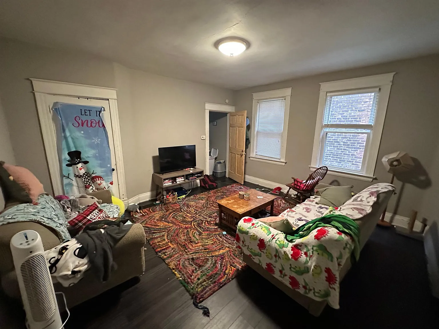 3 bed, $1,900 — Photo 2
