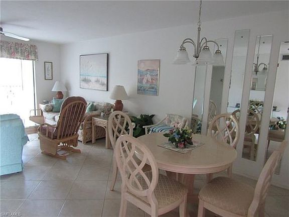 3rd image of 219 Fox Glen Dr Unit 206