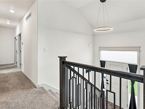 4th image of 11718 N Manning Ave