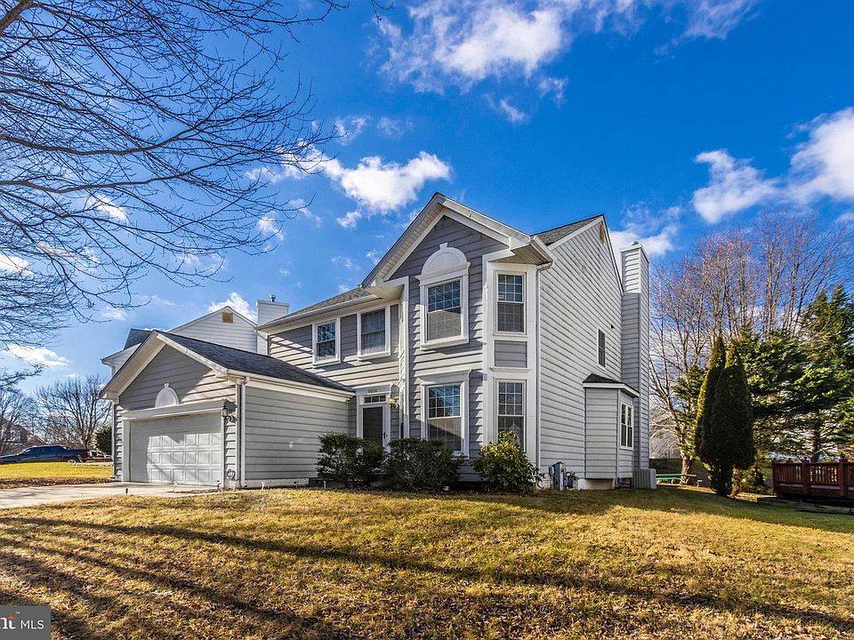 1st image of 9509 Meadows Farm Dr