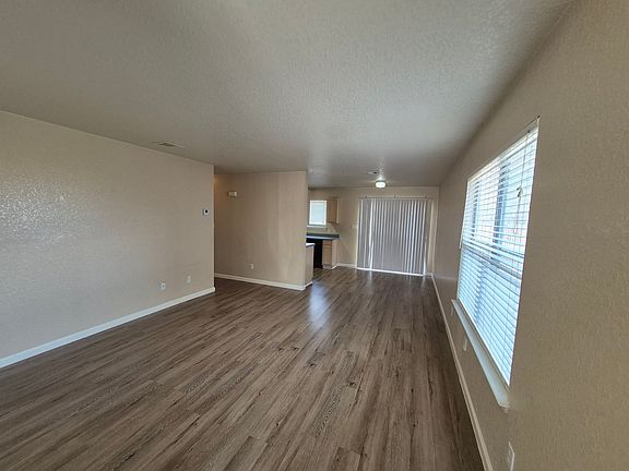 2nd image of 3862 Candleglenn