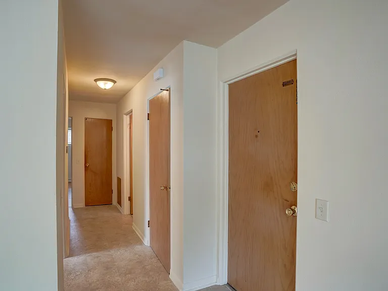 410 Berwyn Dr #2 — Photo 3