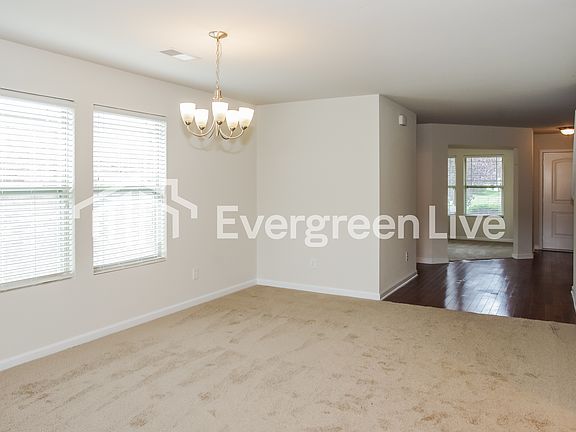 4th image of 118 Bellevue Dr