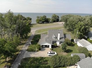 305 Navy Rd, Vermilion, OH 44089