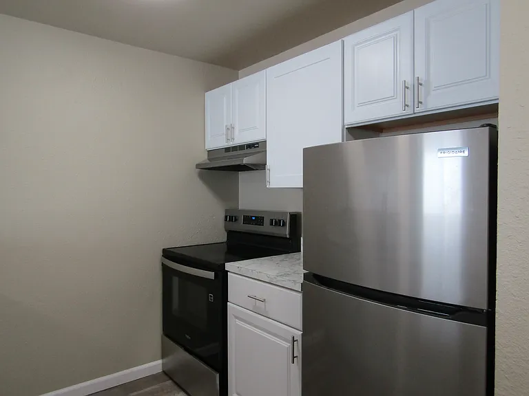 3332 S Chandler St — Photo 7
