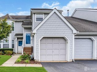 40 Poplar Pl, Freehold, NJ 07728