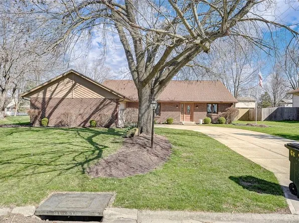 6767 Marjean Dr, Tipp City, OH 45371