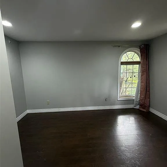 471 Randolph Ave — Photo 12