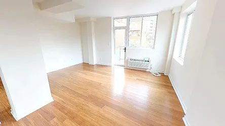 Rented by Ridgewood Capital NYC LLC