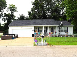 560 Huntleigh Ct, Farmington, MO 63640