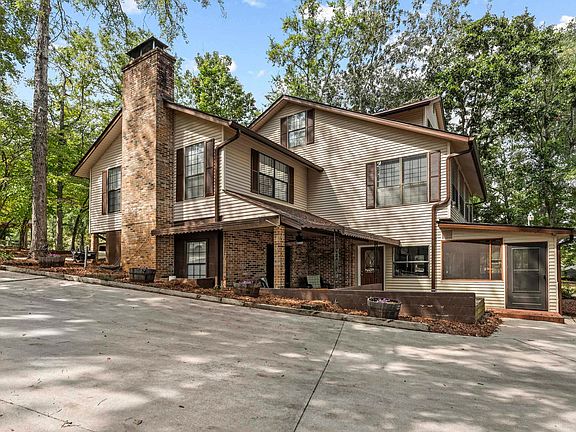 4th image of 388 Possum Point Dr