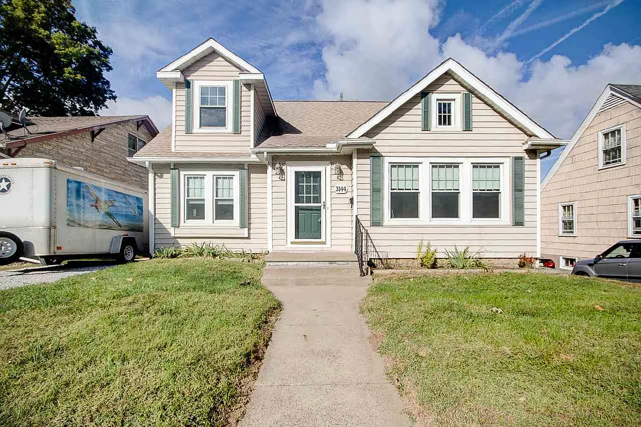 3144 12th St photo 1
