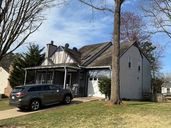 15045 Holleyside Dr, Dumfries, VA 22025