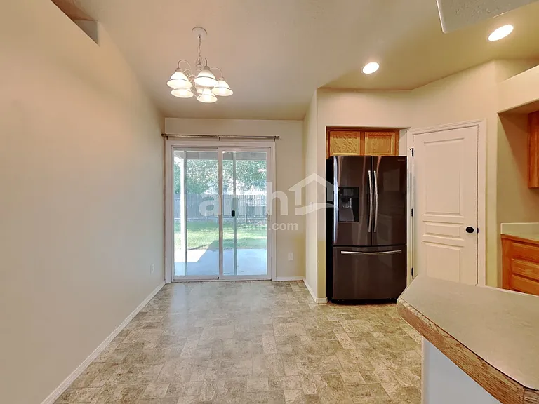 3720 Bismark Ave — Photo 4