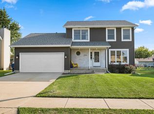 2315 W 60th Pl, Davenport, IA 52806