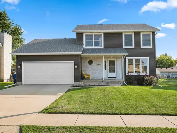2315 W 60th Pl, Davenport, IA 52806