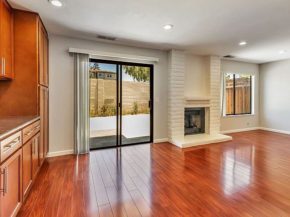 4th image of 1341 Casa Ct