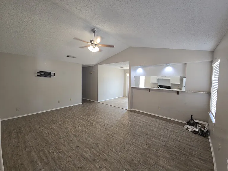 700 San Mario Ct #A — Photo 2