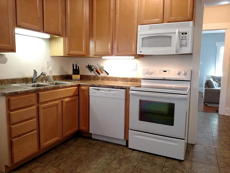 7 Caton Dr — Photo 7