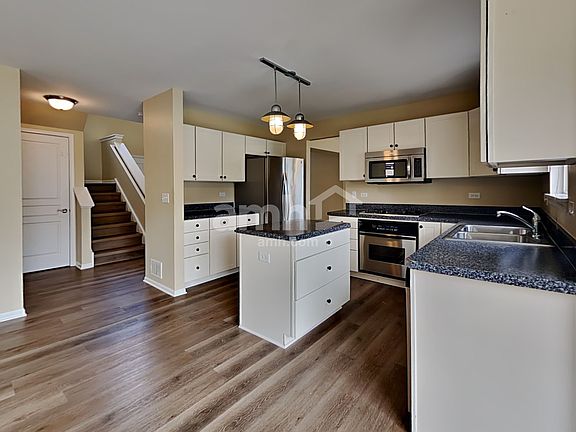 3rd image of 13125 W Newcastle Ln